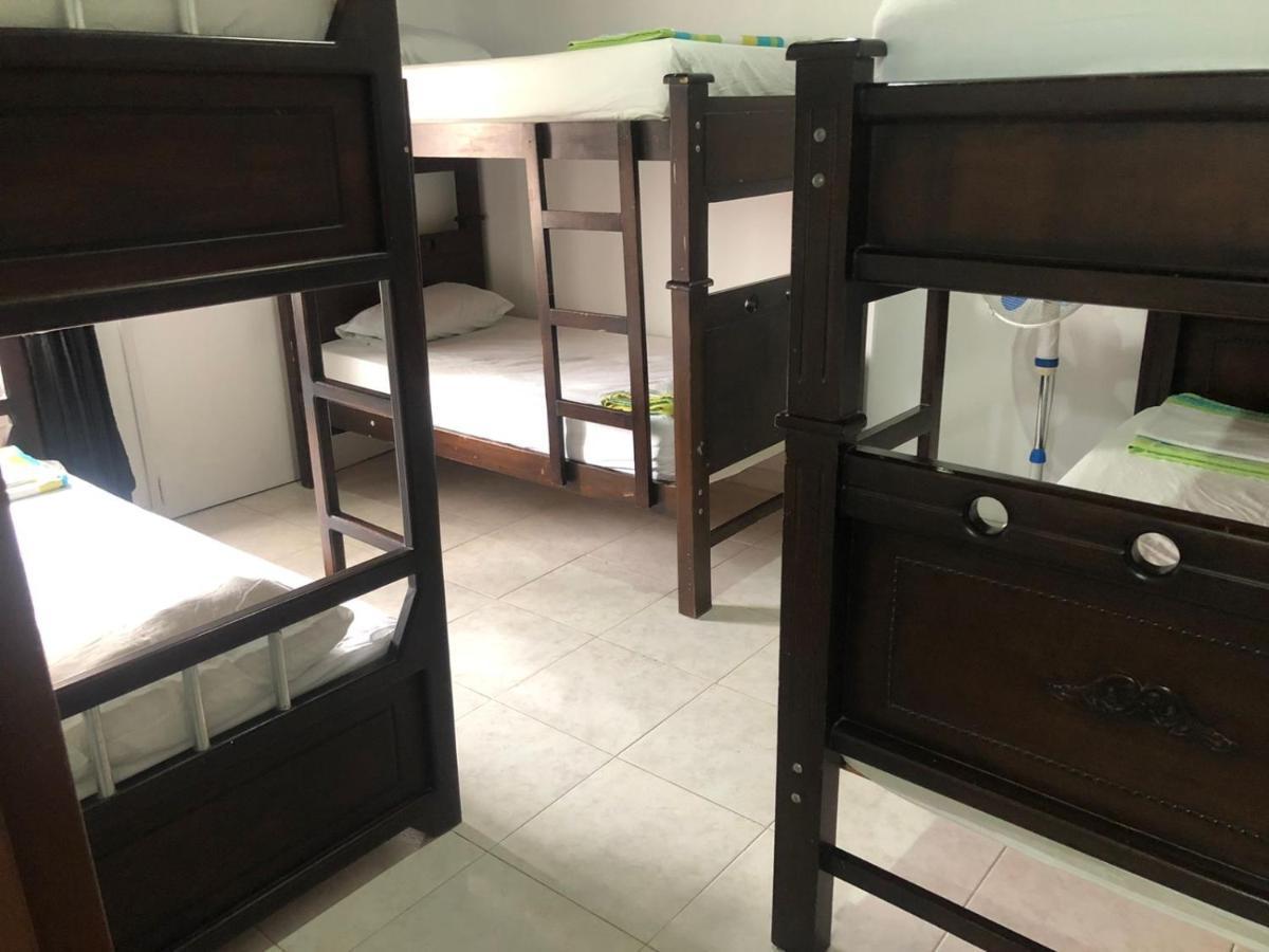 New Memphis Hostal Medellín Dış mekan fotoğraf