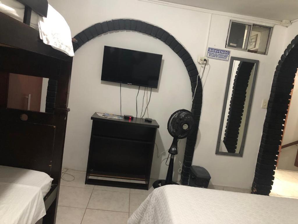 New Memphis Hostal Medellín Dış mekan fotoğraf