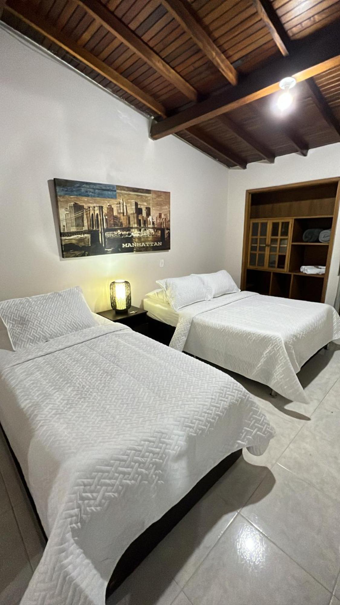 New Memphis Hostal Medellín Dış mekan fotoğraf